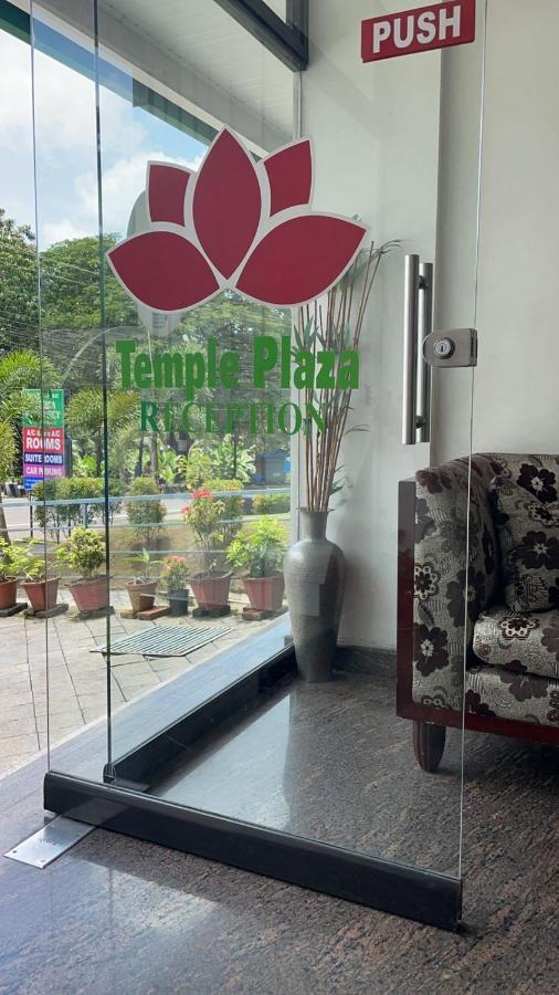 Temple Plaza Kochi Hotel Chottanikara Exterior photo